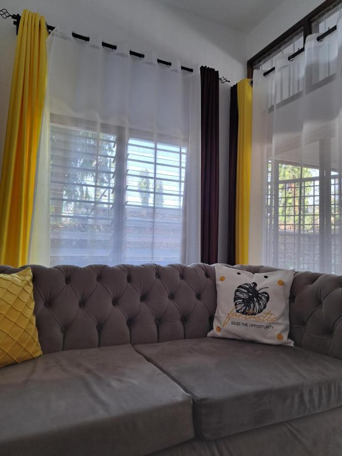 Halisi Stays 1Bed Near Sgr/Airport Mombassa Buitenkant foto