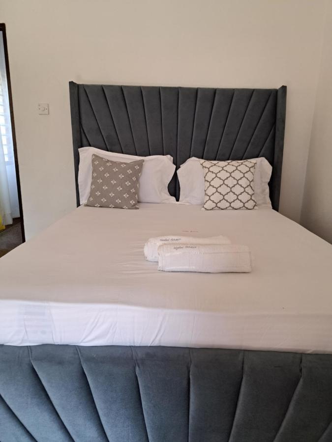 Halisi Stays 1Bed Near Sgr/Airport Mombassa Buitenkant foto